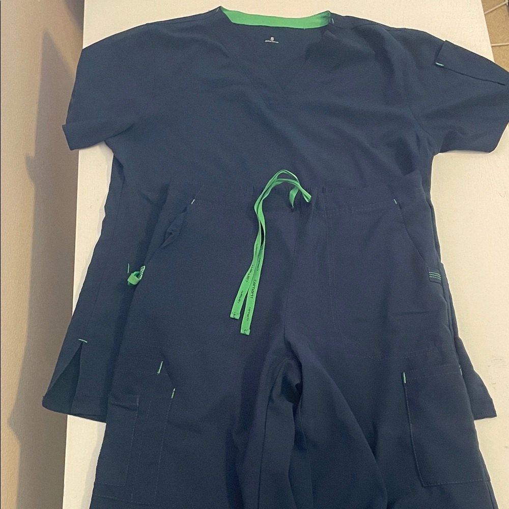 Carhartt Navy and Green Women's Scrub Set